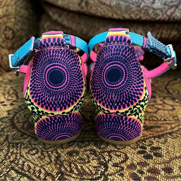 GB Girls Rhosie Floral Big Girl Sandals - Picture 5 of 5